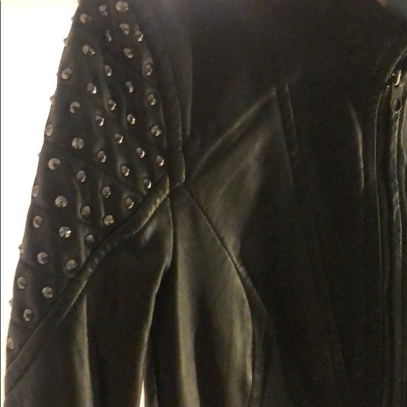Black leather jacket - Picture 3 of 4